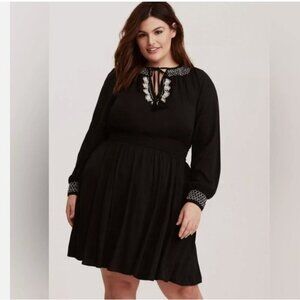 🚨🚨🚨SOLD🚨🚨🚨TORRID Black Smock Neck Skater Dress Embroidered Boho